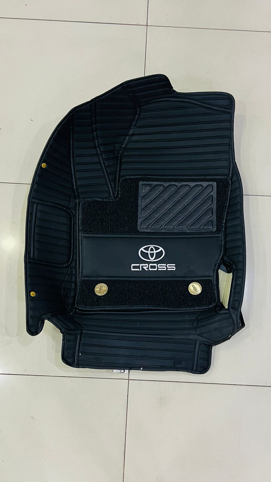 Toyota Cross 10D Floor Mat Black With Black Model2022-2023